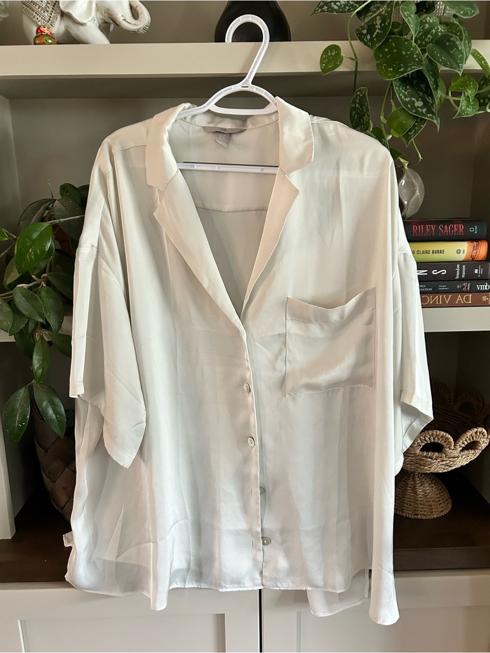 H&M Lightweight Cream Short-Sleeve Button-Down Shirt